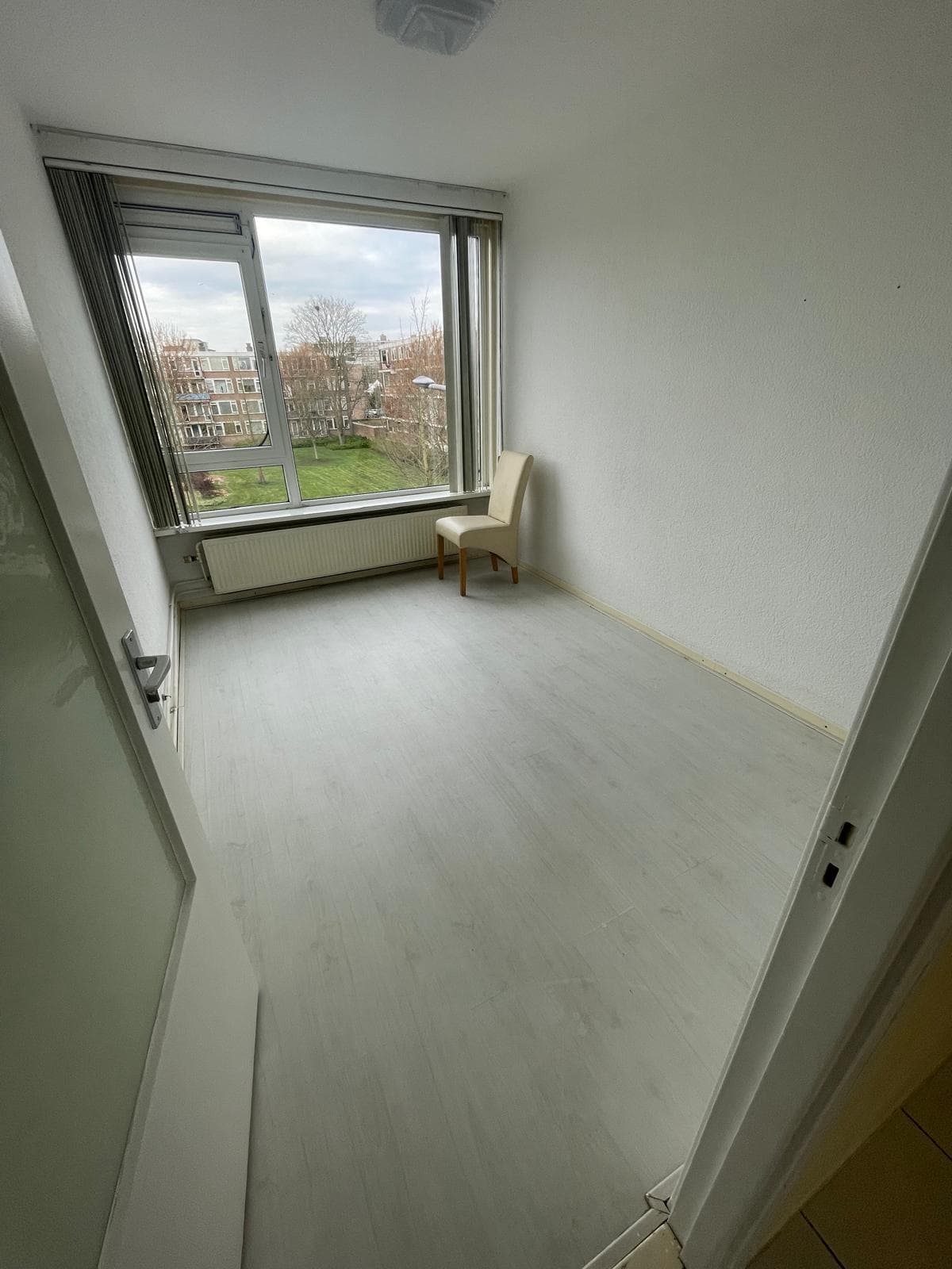 Bijkamer in het appartement.